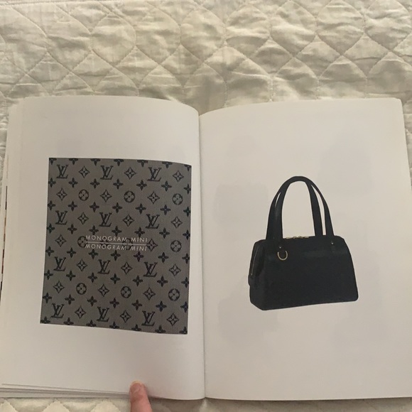 Authentic Vintage 2004 Louis Vuitton Catalogue - Picture 5 of 9